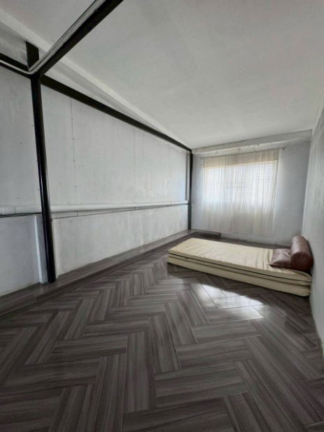 picture Rent a commercial building with a coffee shop and restaurant business on Bangyai City Road. - 9/10