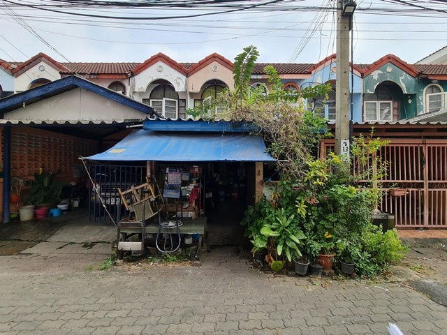 picture FOR SALE  TOWNHOUSE PROPERTY  1300000 BAHT. - 4/8