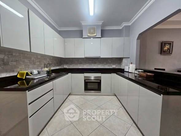 picture 1-BR Condo at View Talay Residence 2 Jomtein close to Jomtien Beach (ID 2388681) - 1/18