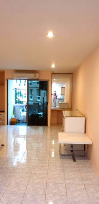 Condos for rent Major Hollywood Ramkhamhaeng : Condo for rent, Bodin Sweet Home Condominium, 35 sq m, near Bodindecha School