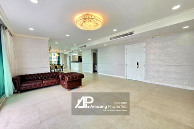 Condos for sale : Great Price! 4 bedroom penthouse for sale in Phrom Phong