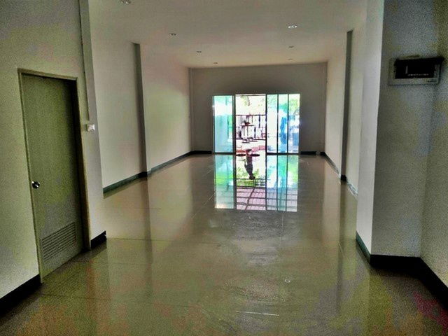picture FOR SALE  TOWNHOUSE PROPERTY  1200000 BAHT. - 4/8
