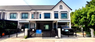 Townhouses for sale : FOR SALE  TOWNHOUSE PROPERTY  2739000 BAHT.