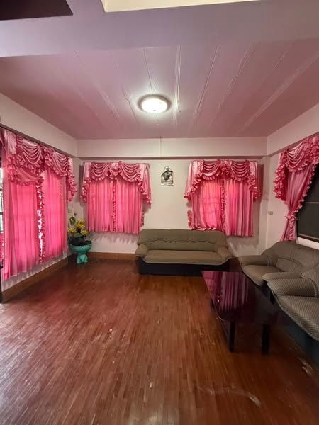 picture  Two storey house for rent with 3 bedrooms,2 toilets and 1 kitchen.  - 2/13