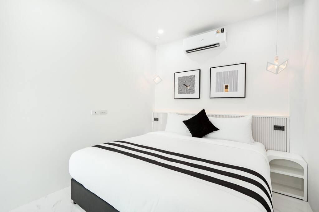 picture For rent pool villa for living and business nearly beach 500 meter Pattaya Najomtien  - 48/50