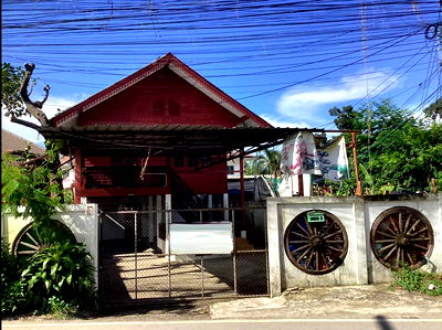 บ้านเดี่ยวให้เช่า : ให้เช่าบ้านไม้กึ่งปูน 2 ชั้น   2 ห้องนอน 2 ห้องน้ำ 1  ห้องครัว  1  ที่จอดรถ