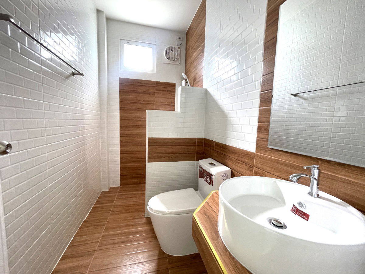 picture Single-storey detached house for sale  3 bedrooms 2 bathrooms and  2  parkings. - 9/21