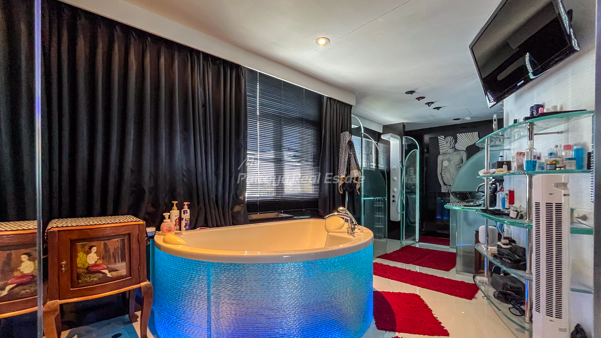 picture 🛏️ 2 Bed - 🛁 4 Bath - 🏙️ Sea Views - 🌏 FOREIGN name - 🏢 Peak Condominium Pattaya - Ref: PEAKC07 - 9/20