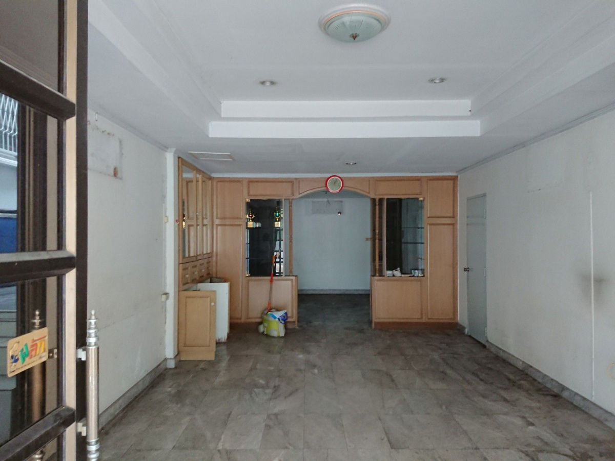 รูป ขายคฤหาสน์สุดอลังการ ใจกลางเมือง 7 ห้องนอน เสนานิคม 1 ใกล้Btsรัชโยธิน - รูปที่ 11/14