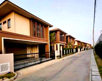 เช่าบ้านเดี่ยว ถนนพระราม 9 : ให้เช่าบ้านเดี่ยว 2 ชั้น โครงการ บุราสิริ กรุงเทพกรีฑา ซอยกรุงเทพกรีฑา 15/1  แต่งครบ แอร์ทั้งหลัง / เฟอร์นิเจอร์ครบ / อยู่อาศัย / Chinese Welcome