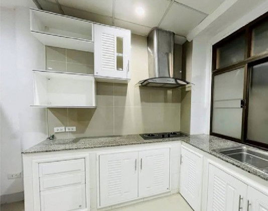 รูป  ให้เช่าทาวน์โฮม 3 ชั้น  พหลโยธิน 32 ซอยเสนานิคม 4 / ใกล้ MRT เสนานิคม 400 เมตร / เฟอร์นิเจอร์ครบ  / อยู่อาศัย หรือ Home Office จดบริษัทได้ - รูปที่ 12/13