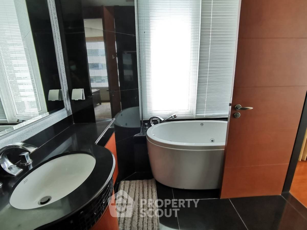 รูป คอนโด 2-ห้องนอน ที่ ดิ อินฟินิตี้ คอนโดมิเนียม ใกล้ BTS ช่องนนทรี (ID 2391537) - รูปที่ 16/20