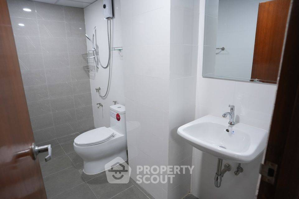 picture 1-BR Condo at SV City Rama 3 Condominium close to Phra Ram 3 (ID 1876778) - 9/10