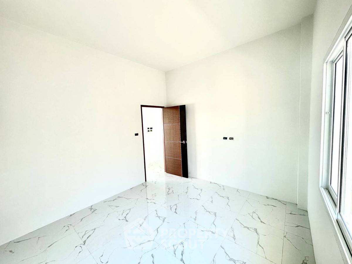 picture 3-BR Villa in Nong Kae (ID 2348041) - 8/10