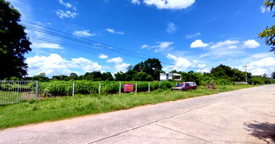 ขายที่ดิน : ขาย ที่ดินเปล่า 20-2-75 ไร่ ต.นิคมสงเคราะห์ อ.เมือง อุดรธานี แปลงสวย หน้ากว้าง ติดถนน