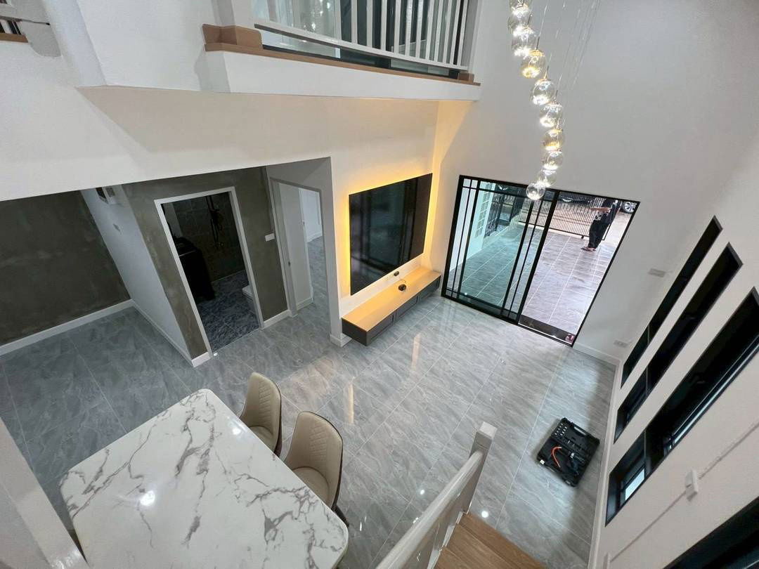 รูป ทาวน์เฮ้าส์หลังมุม ตกแต่งใหม่ หมู่บ้าน วรารักษ์ รังสิต-คลอง3 ถนนเลียบคลองสาม ถนนโยธาธิการคูคต-คลองหลวง คลองสาม คลองหลวง ปทุมธานี แต่งสวยพร้อมอยู่ - รูปที่ 8/18