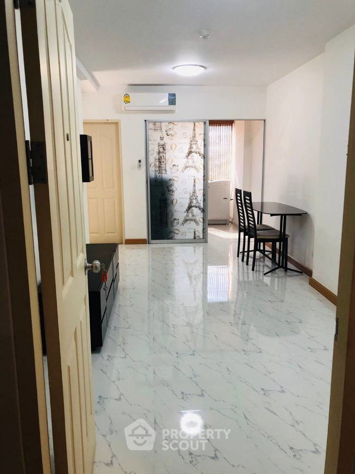 picture 1-BR Condo at Supalai City Resort Ratchada Huai Khwang near MRT Huai Khwang (ID 377087) - 2/10