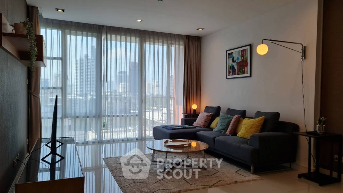 picture 2-BR Condo at Fullerton Sukhumvit near BTS Ekkamai (ID 1818754) - 3/10