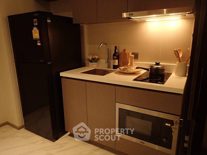 picture 2-BR Condo at Supalai Park Asoke Ratchada near MRT Phra Ram 9 (ID 825469) - 4/5