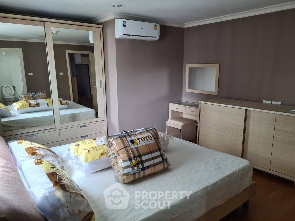 picture 2-BR Condo at Grand Park View Asoke near MRT Sukhumvit (ID 514468) - 9/13