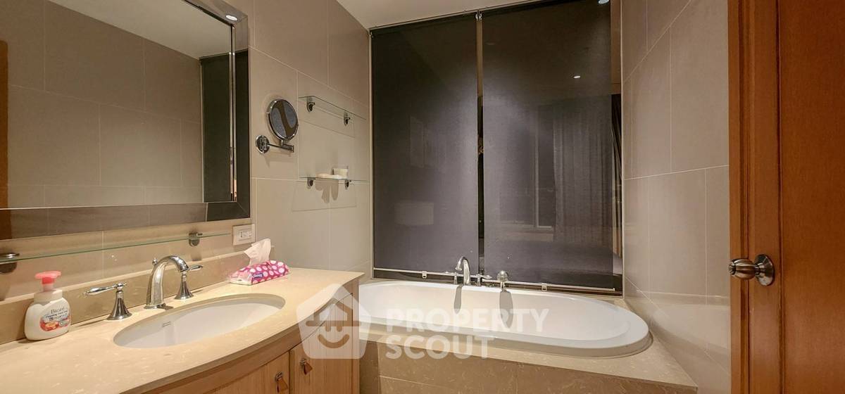 picture 2-BR Duplex at The Empire Place near BTS Saint Louis (ID 1342939) - 11/12