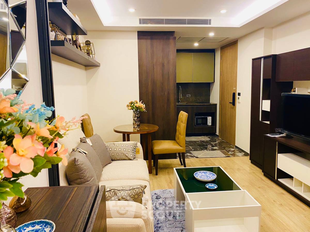 รูป คอนโด 1-ห้องนอน ที่ 168 สุขุมวิท 36 ใกล้ BTS ทองหล่อ (ID 515644) - รูปที่ 1/15