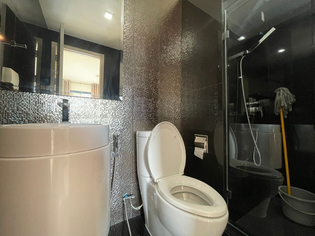 รูป (ปล่อยเช่า) คอนโด RHYTHM สุขุมวิท 36-38  I 1-BR  ห้องสวย ราคาดี เฟอร์+เครื่องใช้ไฟฟ้าครบ ใกล้ 🚆BTS ทองหล่อ																									 - รูปที่ 10/11