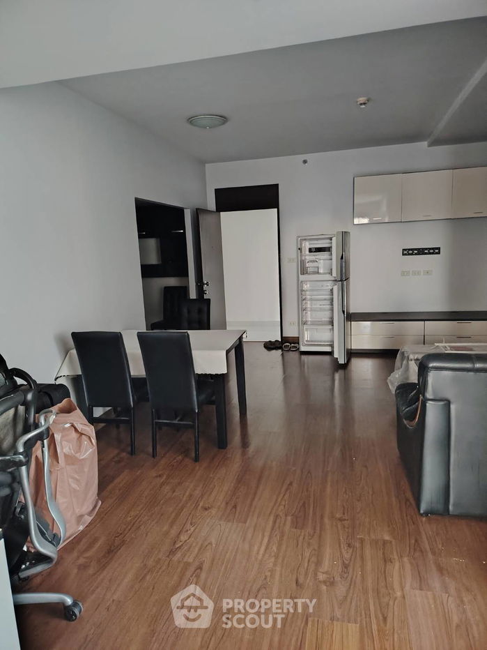 picture 2-BR Condo at The Zest Ladprao Condominium near MRT Lat Phrao (ID 2036083) - 3/8