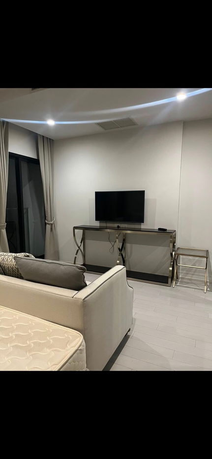 picture 📍 For Rent! Noble Phloenchit | Luxurious unit with private elevator, 12th floor, pool view, just steps from BTS Ploenchit. - 4/8
