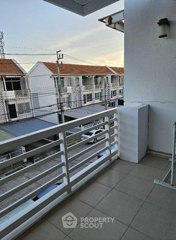 picture 3-BR Townhouse at Baan Mai Rama 9 - Srinakarin in Hua Mak (ID 1905353) - 19/23