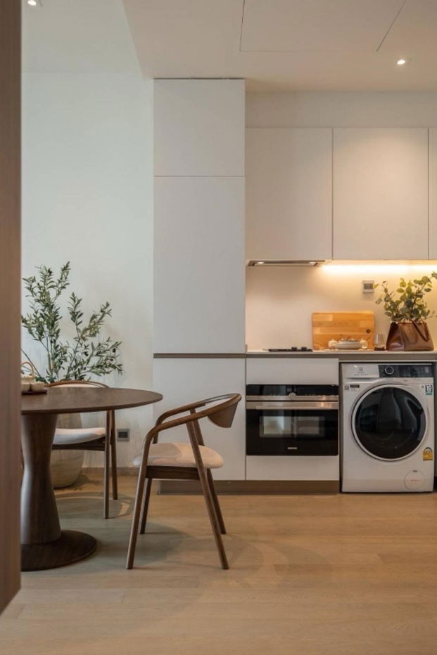 รูป 🔥Available Now🔥 Luxury Living in Thonglor: Stunning One-Bedroom Condo at The Strand Awaits You! 082-459-4297 - รูปที่ 2/10