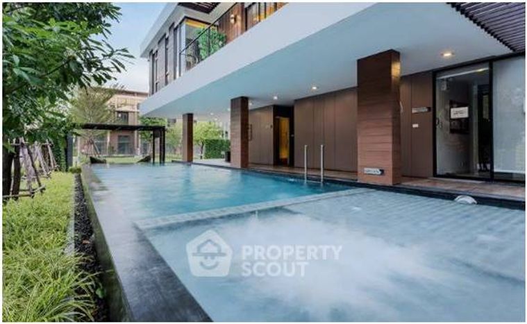 3-bed townhouse for sale, 202 sqm, 8.6 sq wah, Chatuchak