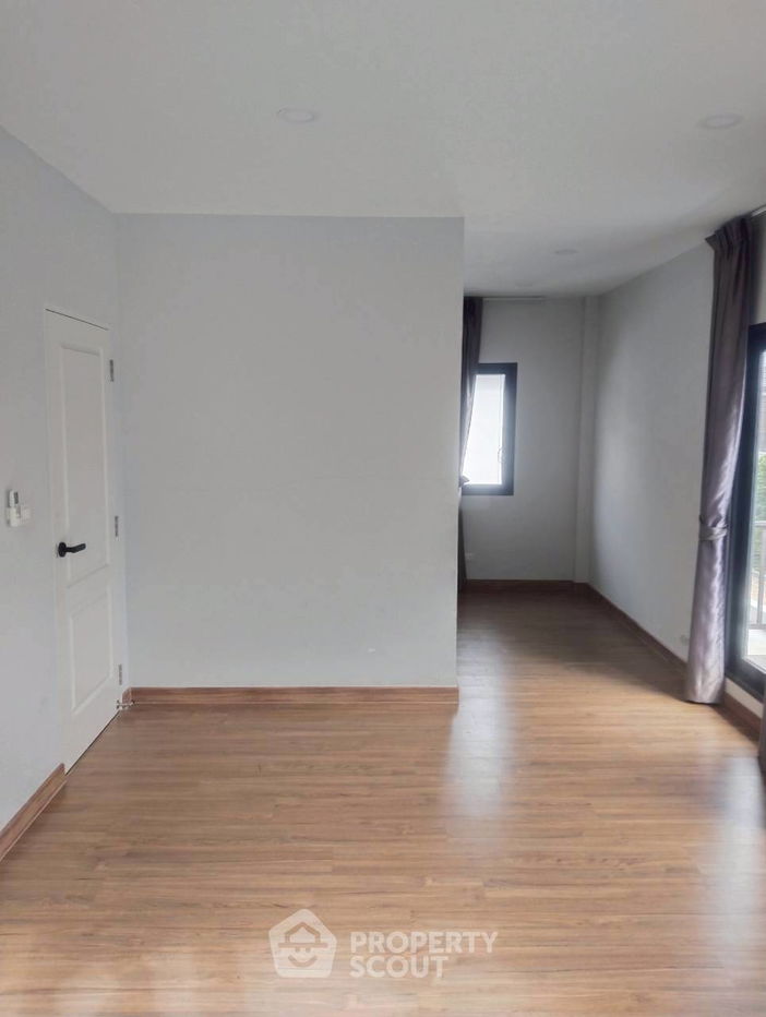 picture 3-BR House at Centro Rama 2-Puttabucha in Tha Kham (ID 2388900) - 7/10