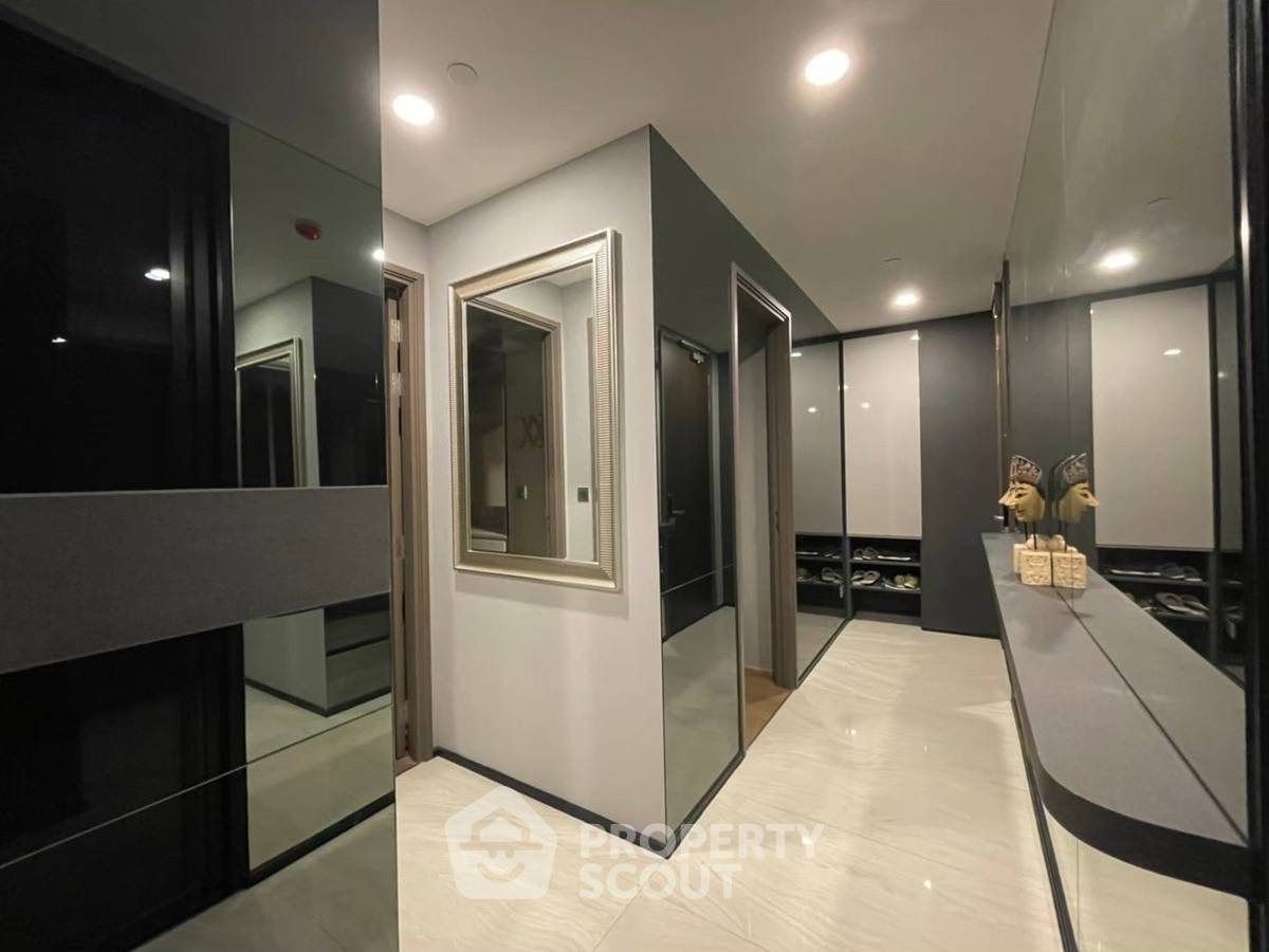 picture 2-BR Condo at Ashton Chula Silom near MRT Sam Yan (ID 1529189) - 10/12