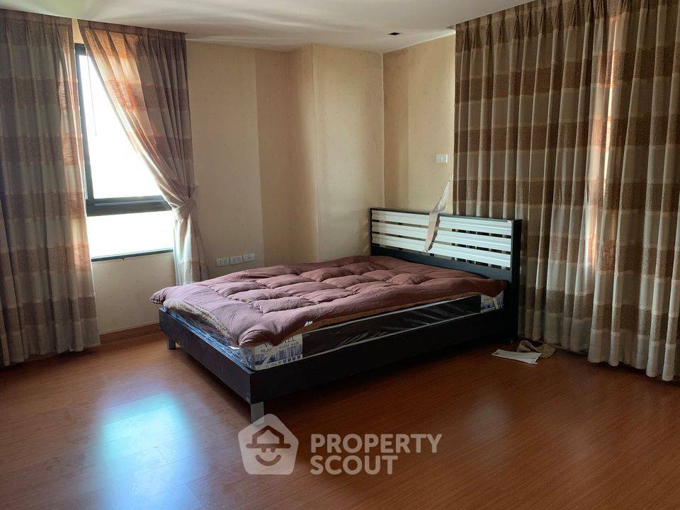 picture 2-BR Condo at J.W. City Ratchada 32 Condominium near BTS Ratchayothin (ID 390053) - 2/4