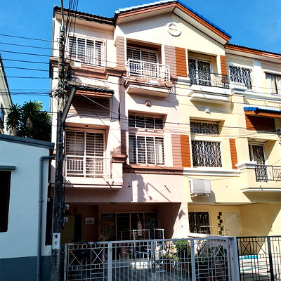 ขายทาวน์โฮม : ขายทาวน์โฮม 3 ชั้น บ้านกลางเมือง ลาดพร้าว 71 ซอยนาคนิวาส 4