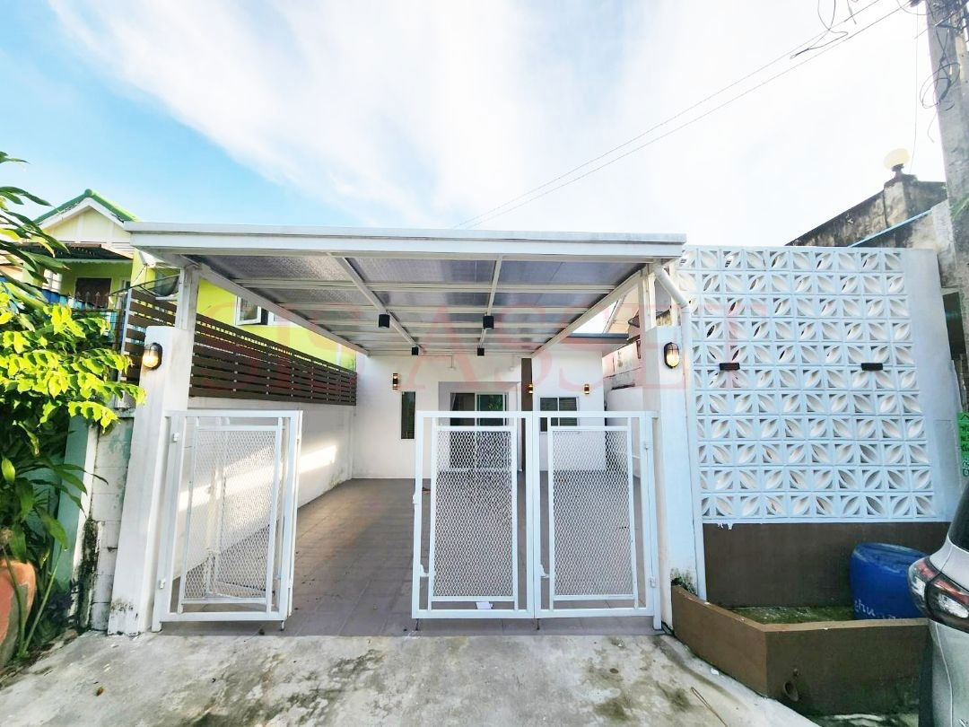 picture For Sale, Semi-detached house, Rattanathibet Village, Size 34 square wah, 4 bedrooms 2 bathrooms, Fully furnished - 1/14