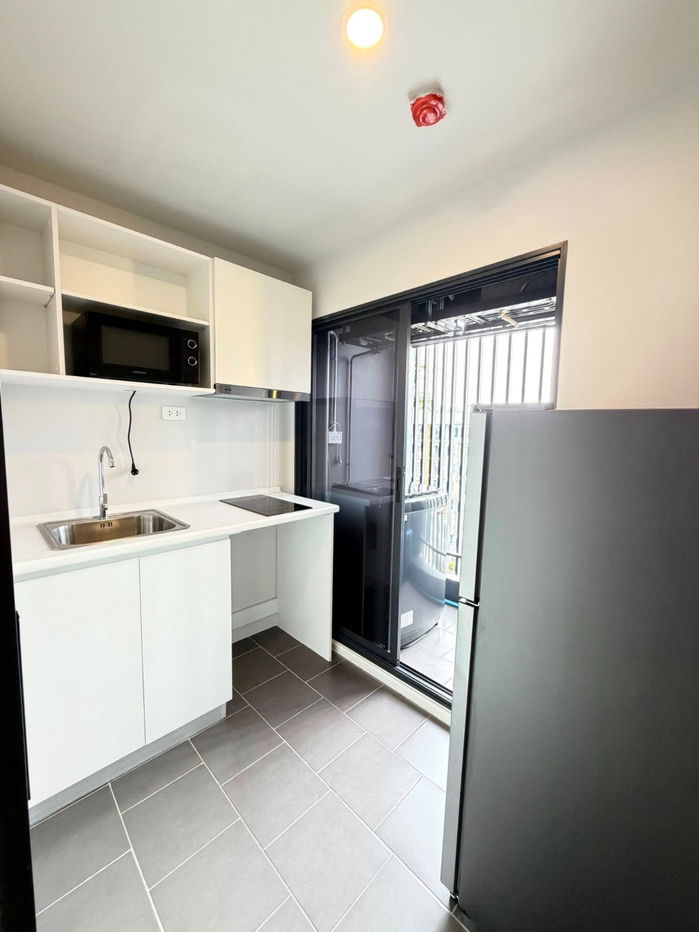 picture Code: KJ9465  for rent Blue Sukhumvit 105 // Line ID: @kjcondo (with @) // - 11/20