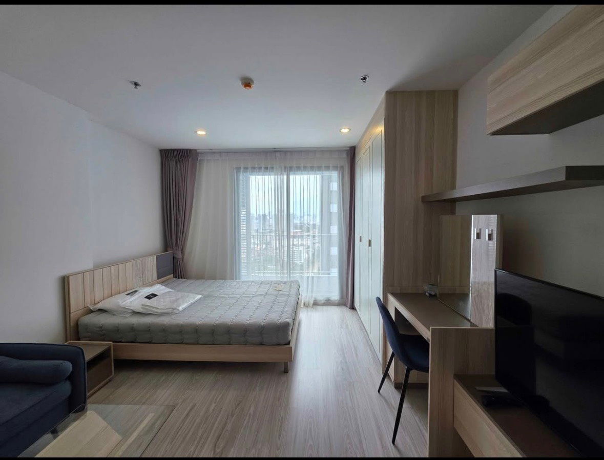 picture For Rent Ideo Mobi bangsue Grand Interchange Fully Furnished (Near MRT Tao Poon station) - 1/6