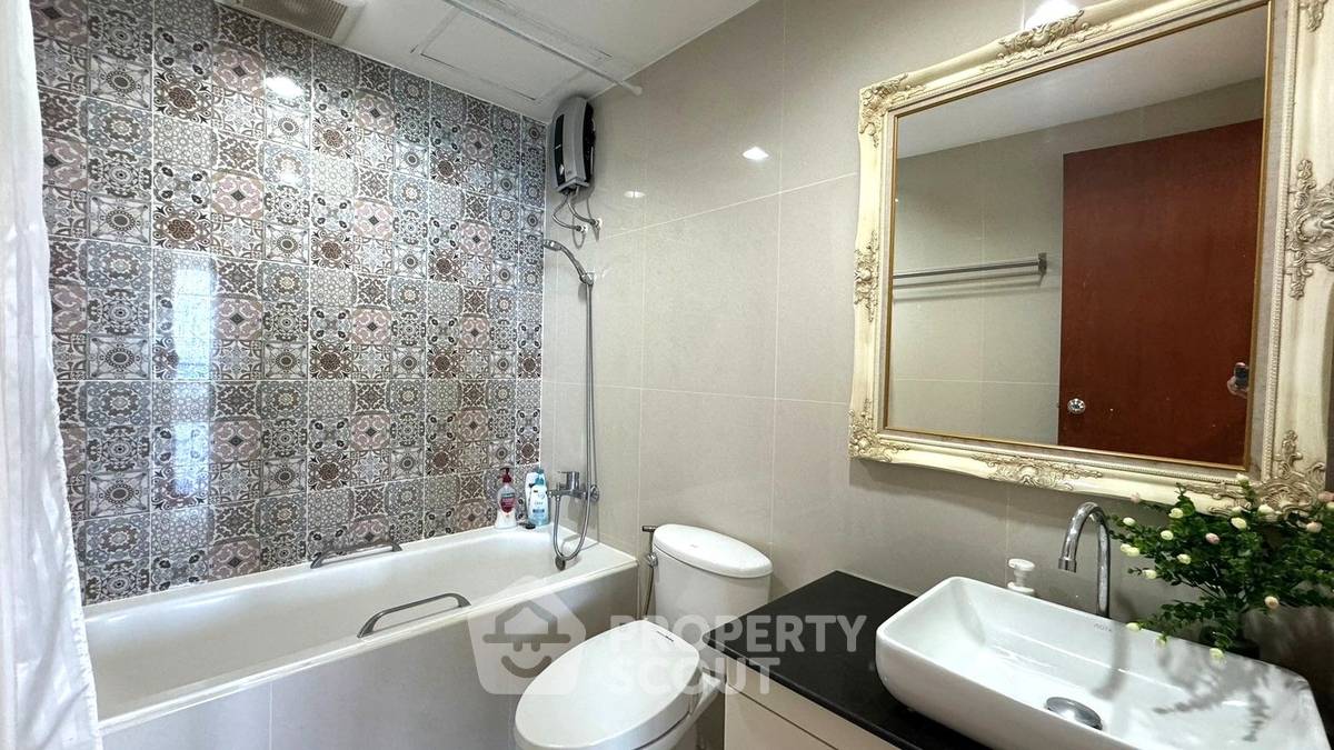 picture 3-BR Condo at Rama Harbour View Condominium in Surasak (ID 2390408) - 28/41