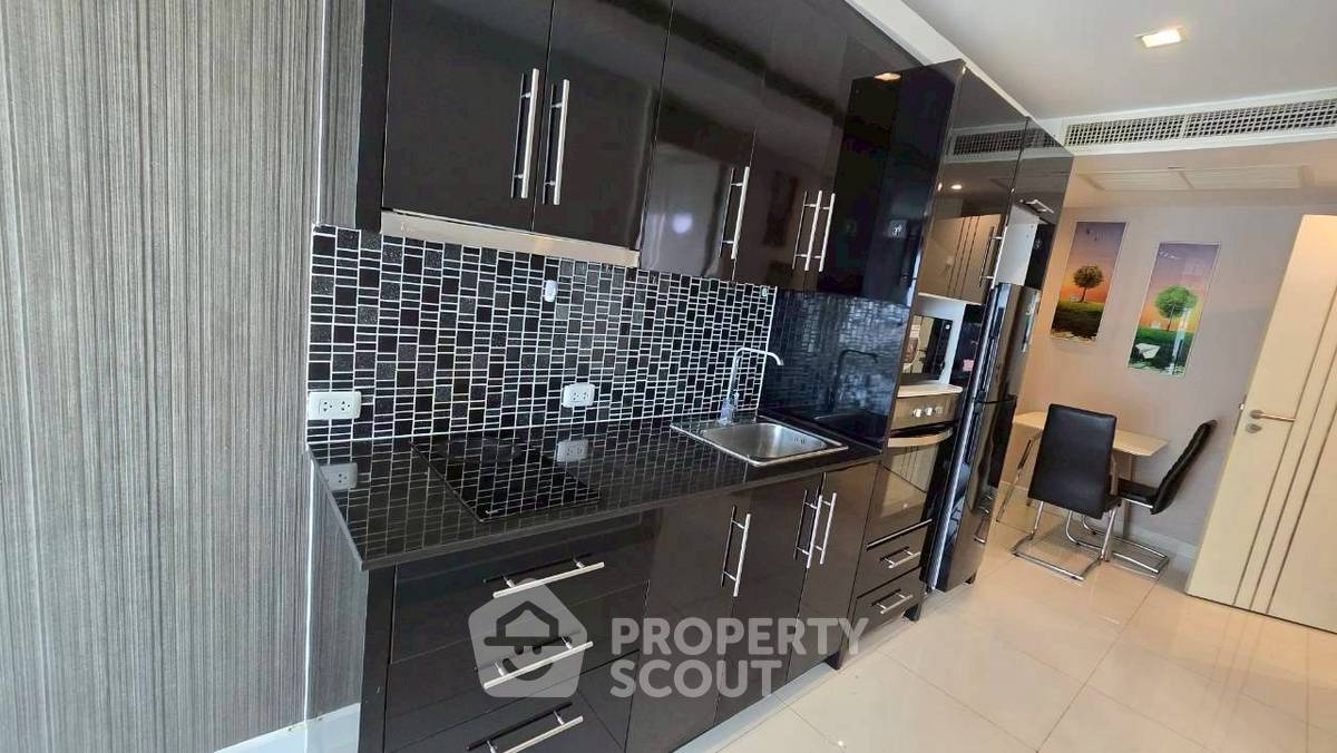 picture 1-BR Condo at Cosy Beach View Condominium Pratumnak close to Phratamnak (ID 2391342) - 8/14