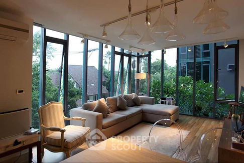 คอนโด 2-ห้องนอน ที่ พรอม พหลโยธิน 2 คอนโดมิเนียม ใกล้ BTS อารีย์ (ID 1897858)