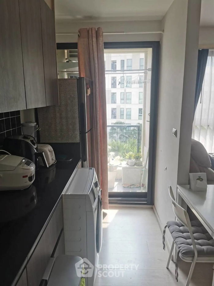picture 1-BR Condo at Unio Sukhumvit 72 near BTS Bearing (ID 2390319) - 7/14
