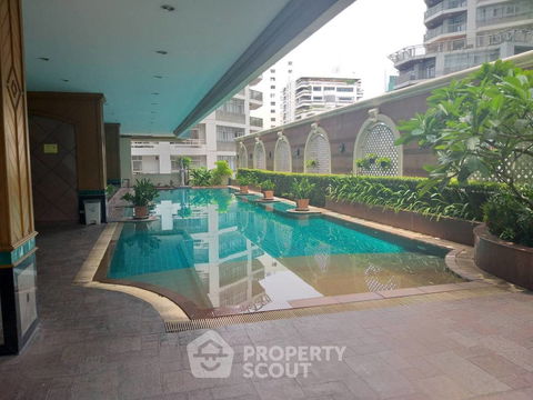 คอนโด 2-ห้องนอน ที่ อโศก เพลส ใกล้ MRT สุขุมวิท (ID 883333)