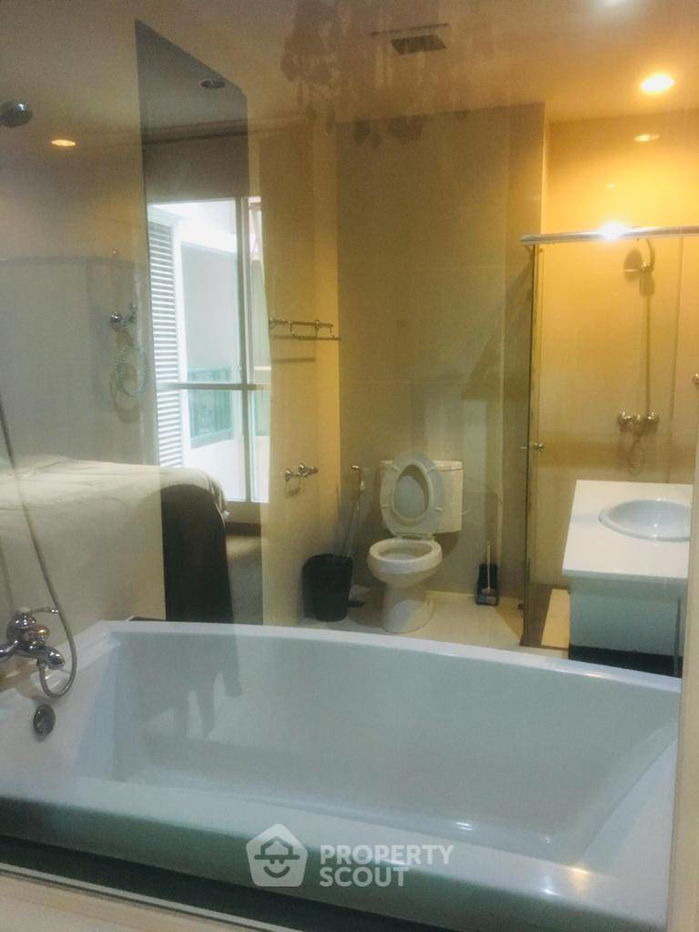 picture Studio Condo at The Address Chidlom near BTS Chit Lom (ID 882391) - 2/10