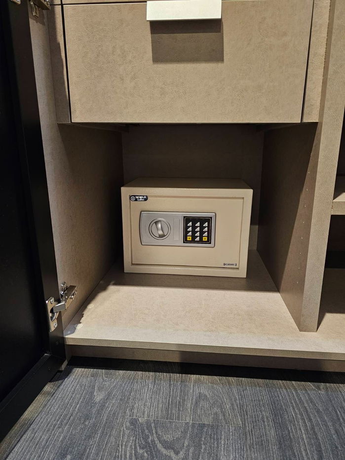 picture ***Condo for rent : Edge Sukhumvit 23 1 Bedroom Nice decorated Fully furnished Free internet ðĨðĨðĨclose to BTS Asoke&MRT Sukhumvit *** - 12/16