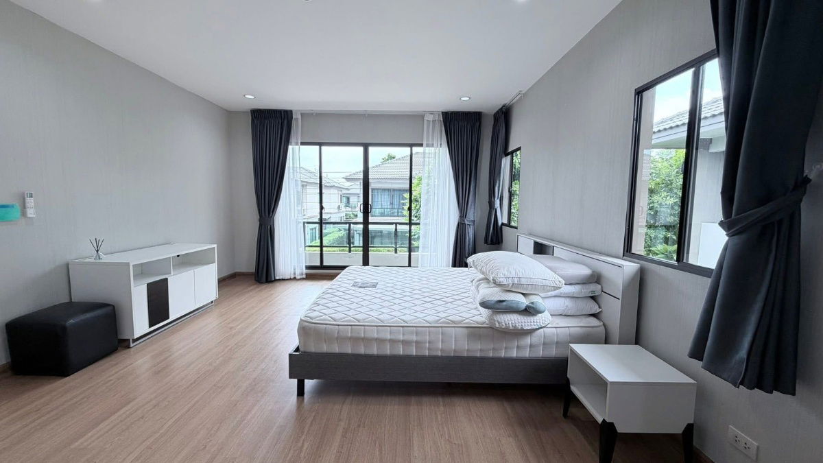 picture P0349 Rent | Luxury Detached Home at Passorn Prestige Bangna–Suvarnabhumi Modern two-storey home, fully furnished and ready to move in. - 3/15