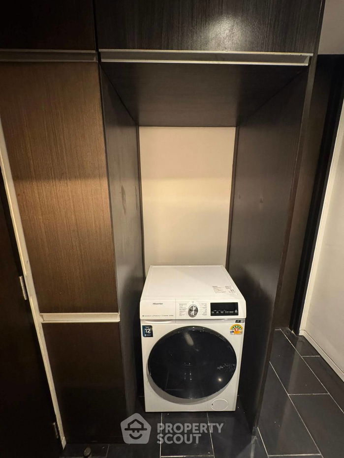 picture 2-BR Condo at Siamese Gioia near MRT Phetchaburi (ID 2391783) - 10/18