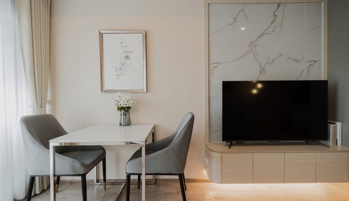 picture IDEO Rama 9 -                  Asoke  - 6/15