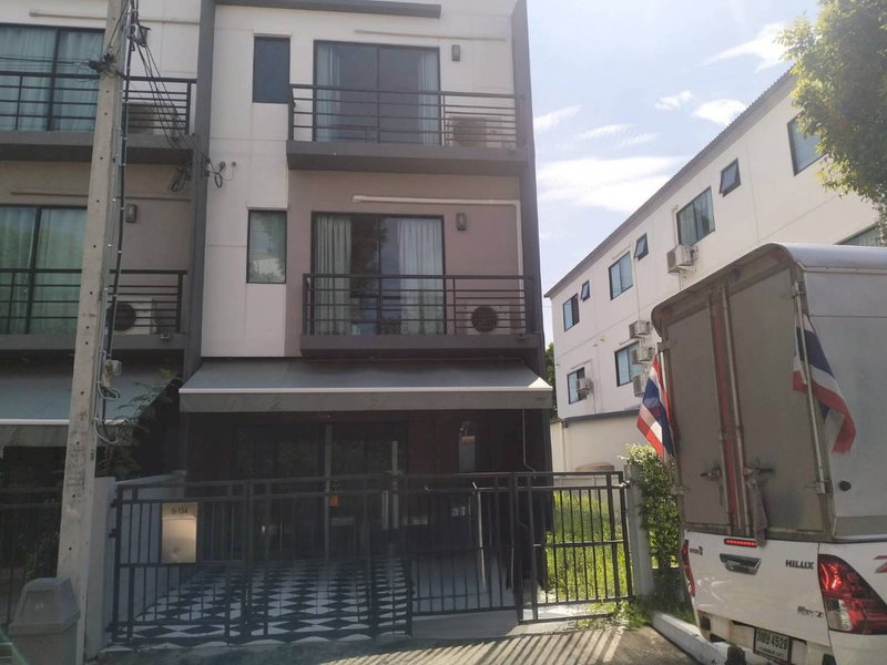 ขายทาวน์โฮม : JK 6082351 : บ้านกลางเมือง รามอินทรา-วัชรพล